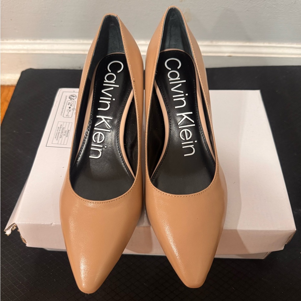 Calvin Klein Tan Heels Elegant Design